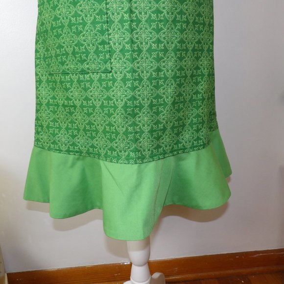 St Patrick's Day Apron...Irish Celtic Fabric / NWOT - Picture 5 of 10